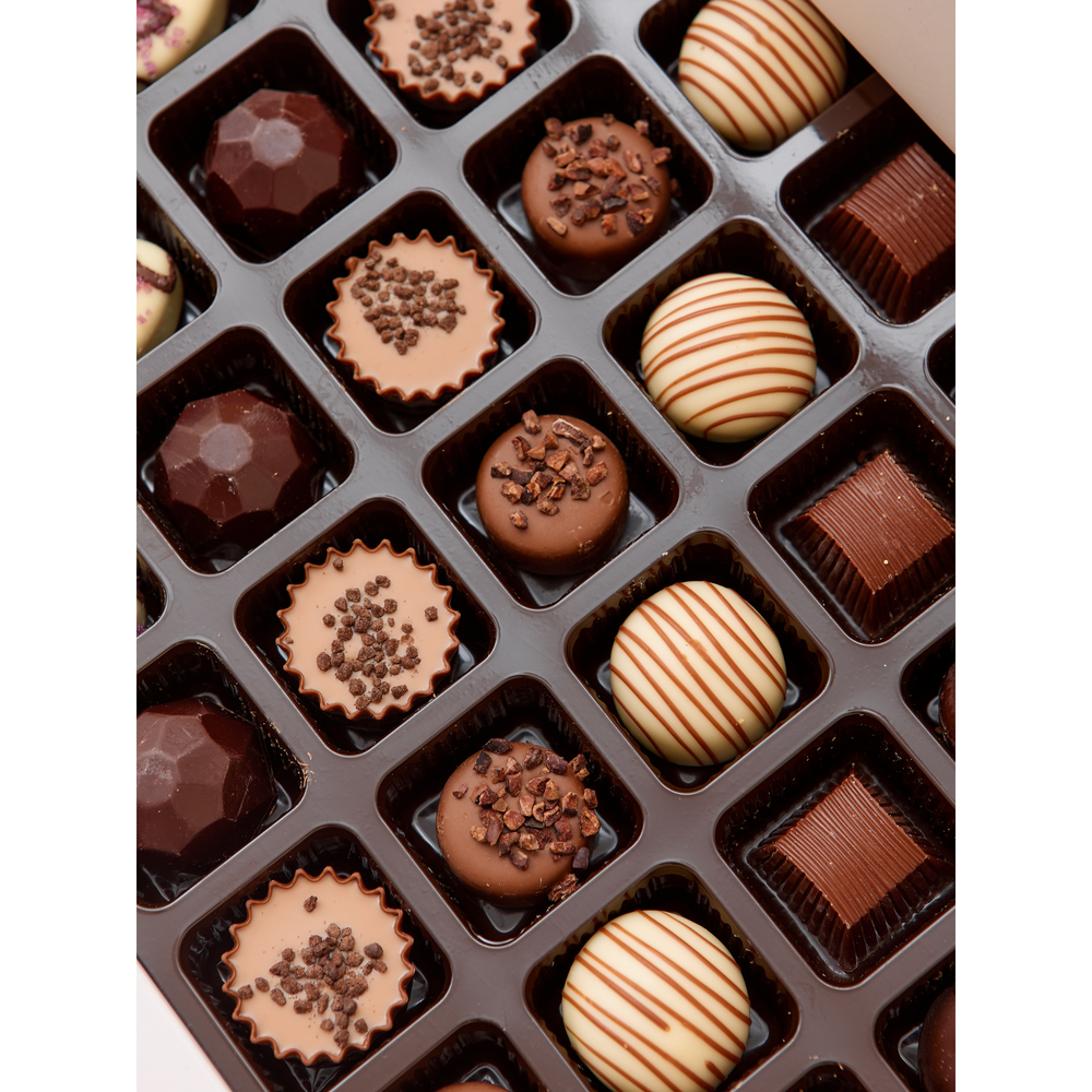 Aramella Belgian Chocolate Flower Box - 40 Pieces