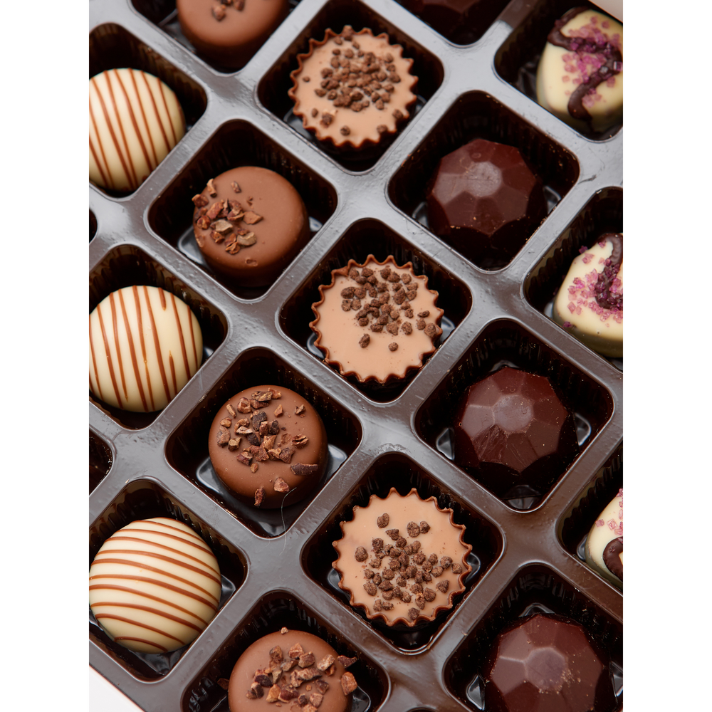 Aramella Belgian Chocolate White Box - 40 Pieces