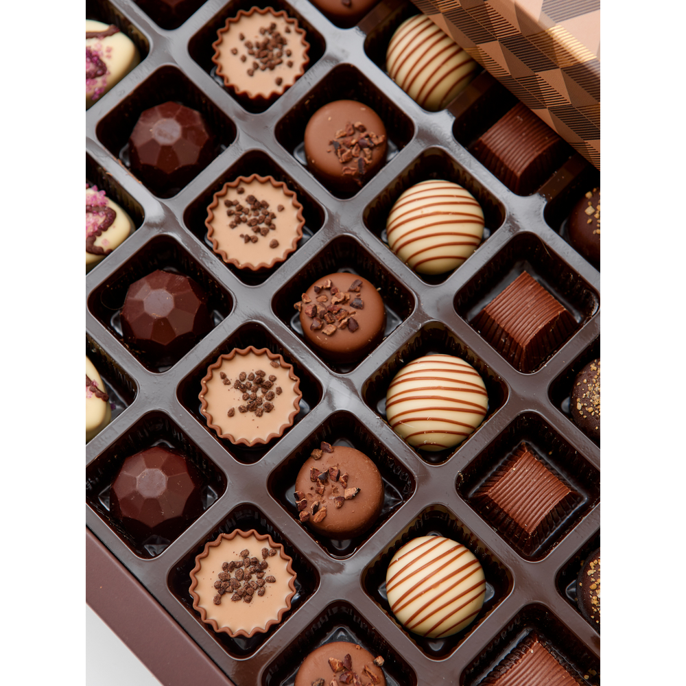 Aramella Belgian Chocolate Gold Box - 40 Pieces